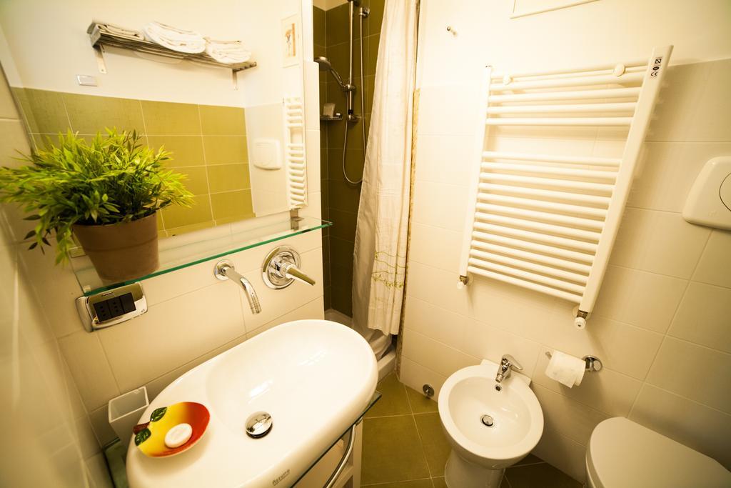 روما Villa Paganini B&B الغرفة الصورة